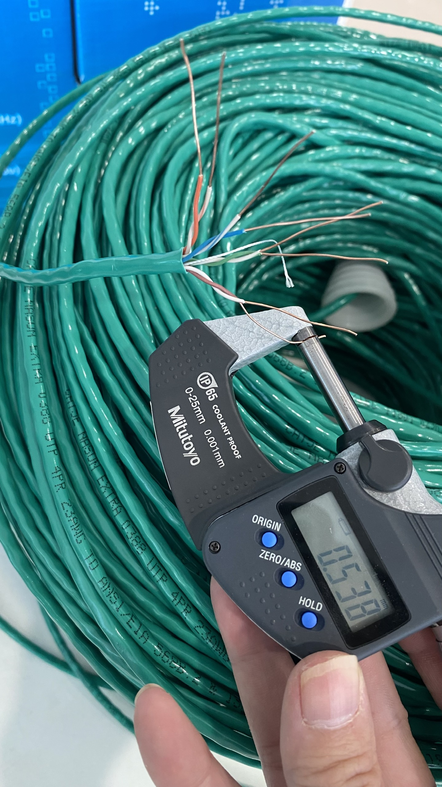 (Cuộn 305m). Dây mạng Cat5e Nasun EXTRA 0388