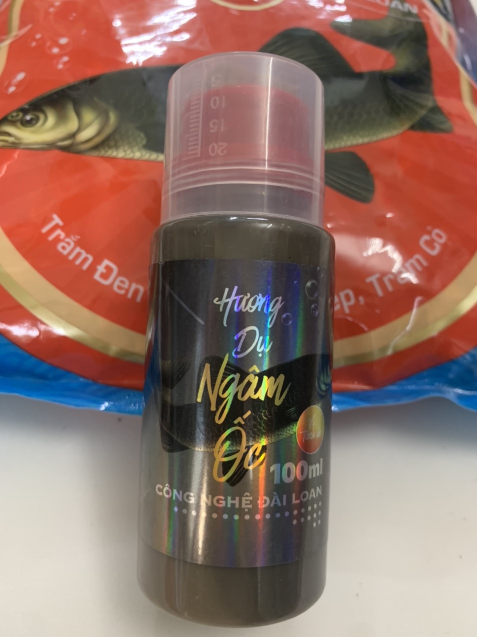 Mồi Trắm Ốc ( đen ) Sa Phạm Chép