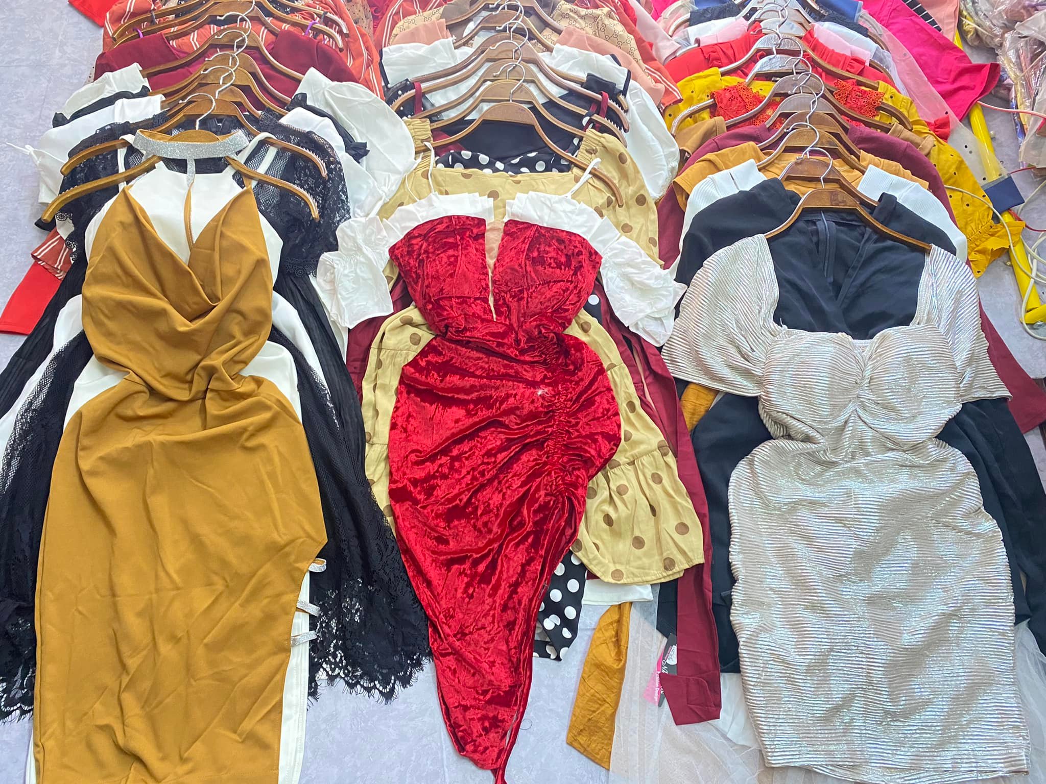 Đầm nữ NGẪU NHIÊN Combo 50 cái