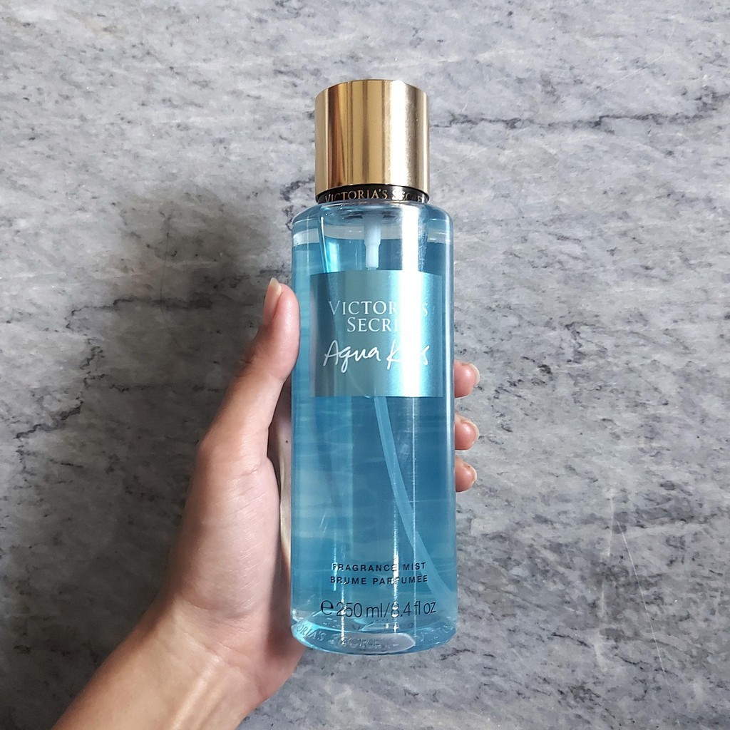 [New] Body Mist 𝗩𝗜𝗖𝗧𝗢𝗥𝗜𝗔'𝗦 𝗦𝗘𝗖𝗥𝗘𝗧 Aqua Kiss 30ml/50ml/100ml +jɥȽÿ08+