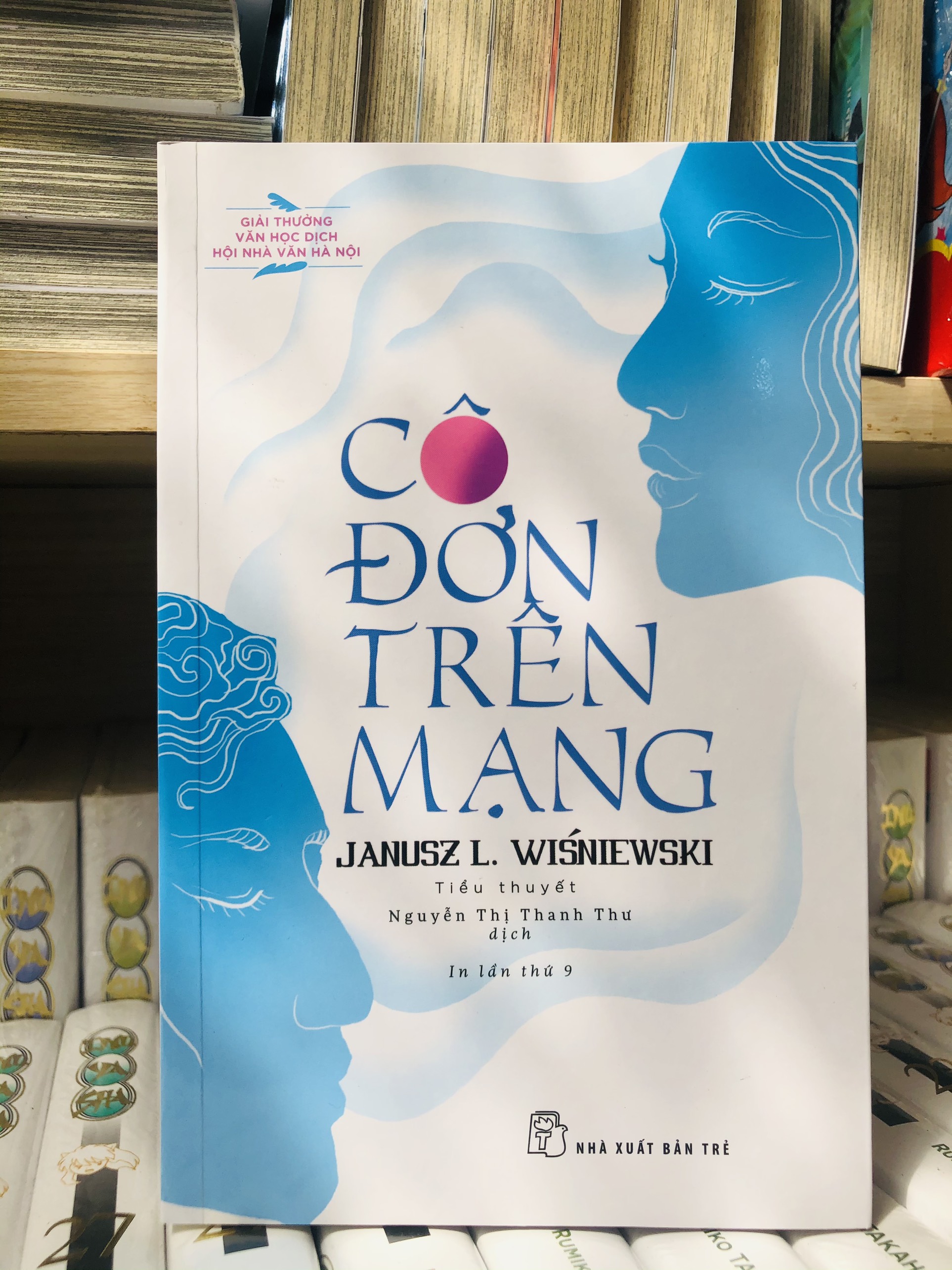 Sách NXB Trẻ - CÔ ĐƠN TRÊN MẠNG