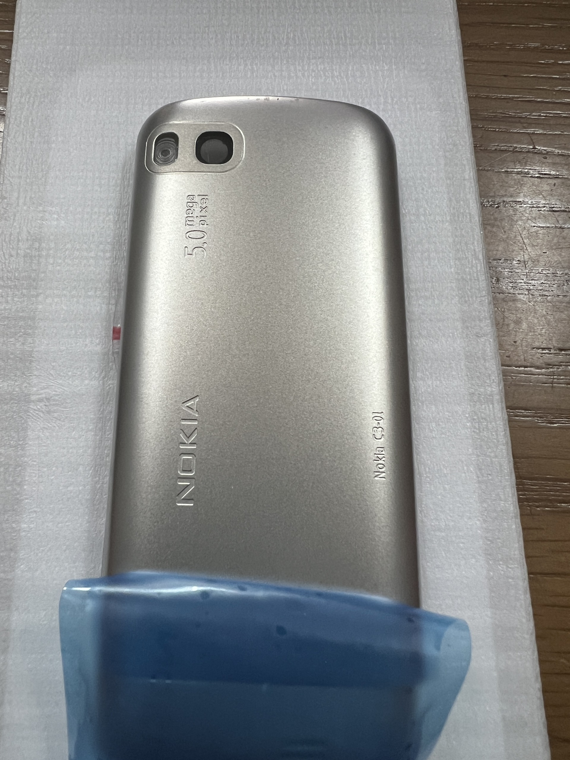 Vỏ điện thoại Nokia C3-01 ( có sườn - không phím )