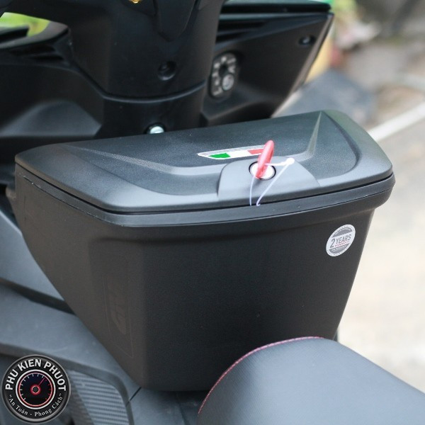 Thùng giữa givi gắn winner X