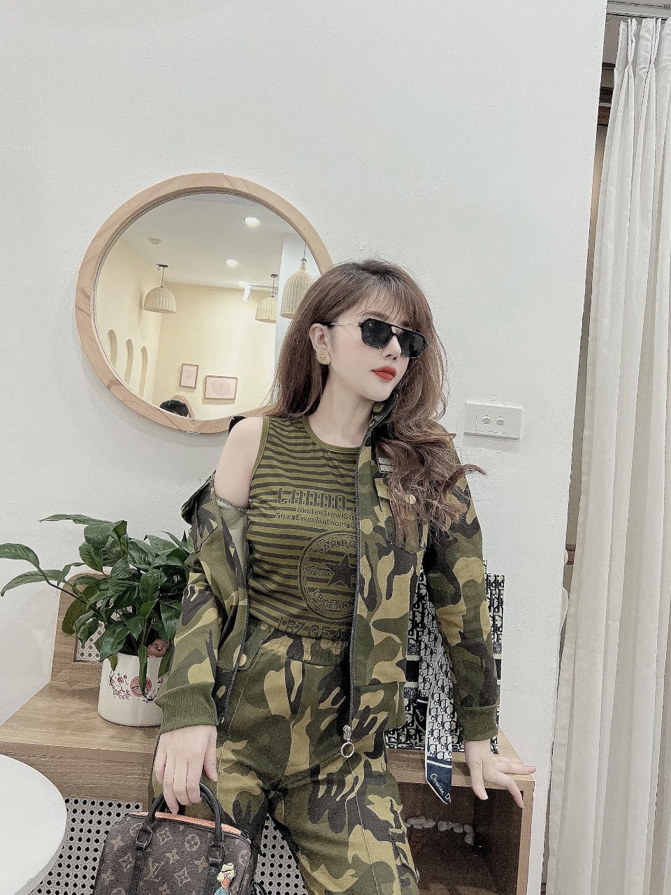 Set lính rằn ri nữ chất kaki (gồm khoác, quần, áo ba lỗ)