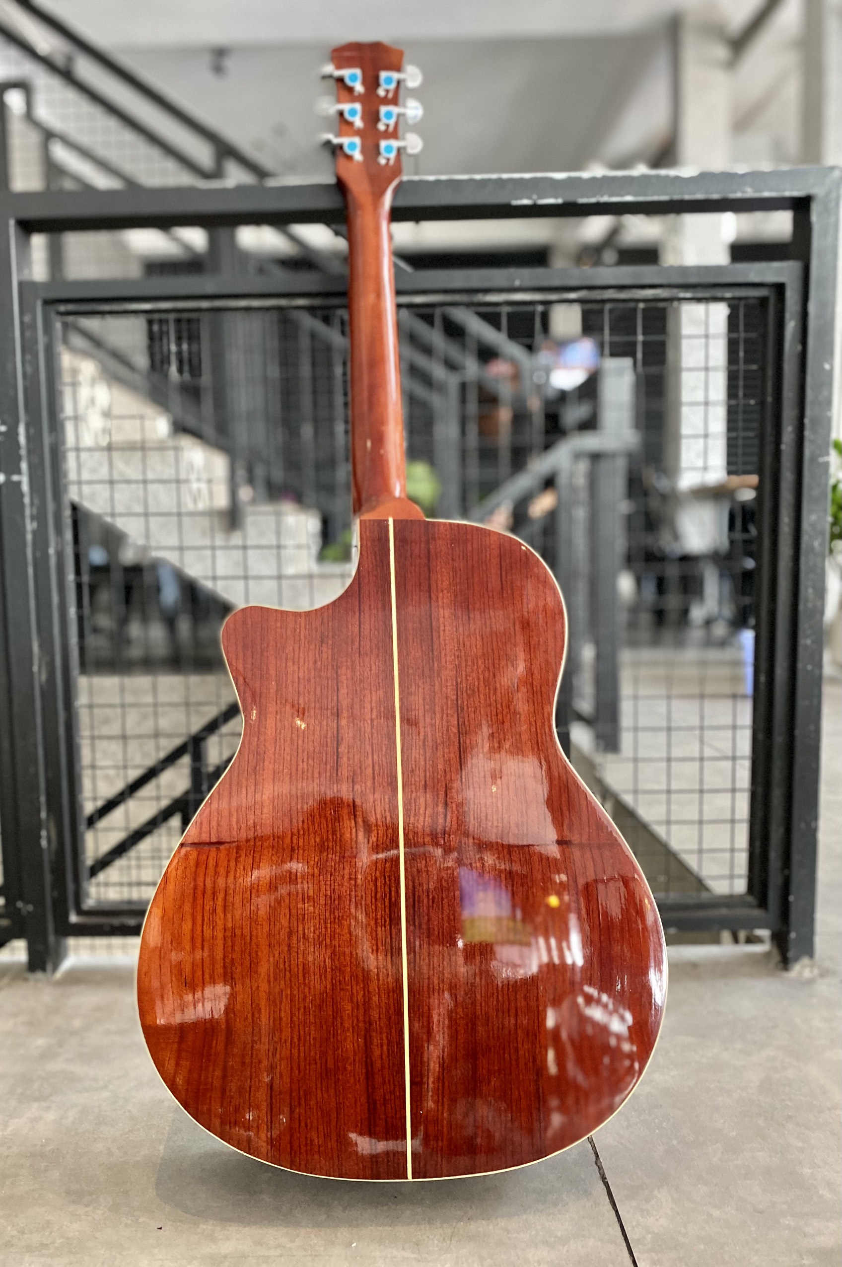 (Miễn Phí Ship) Đàn Guitar Acoustic Full Solid 100% có lắp EQ Met B12 chính hãng