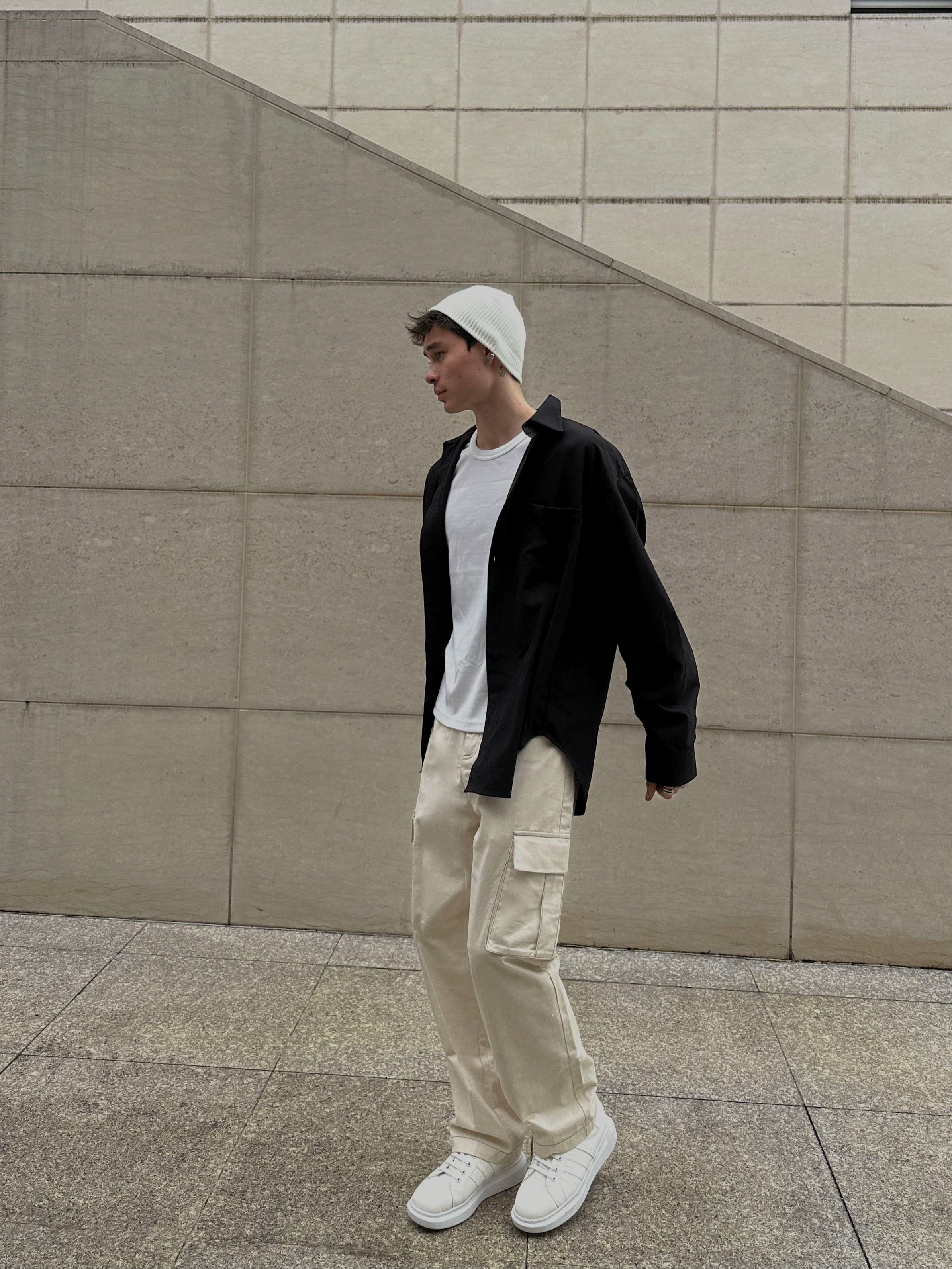 Áo sơ mi đen form rộng - Oversized Black Shirt
