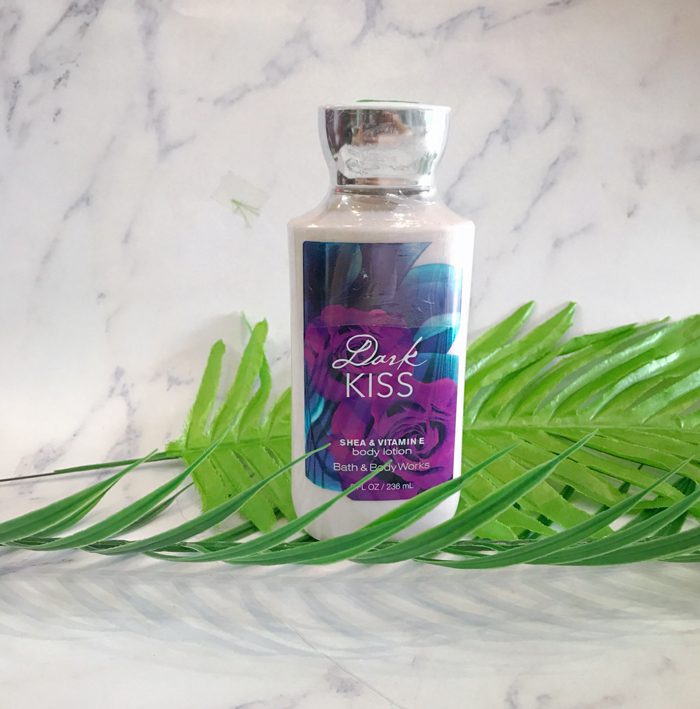 Dưỡng Thể Bath & Body Works - Dark Kiss 236ml