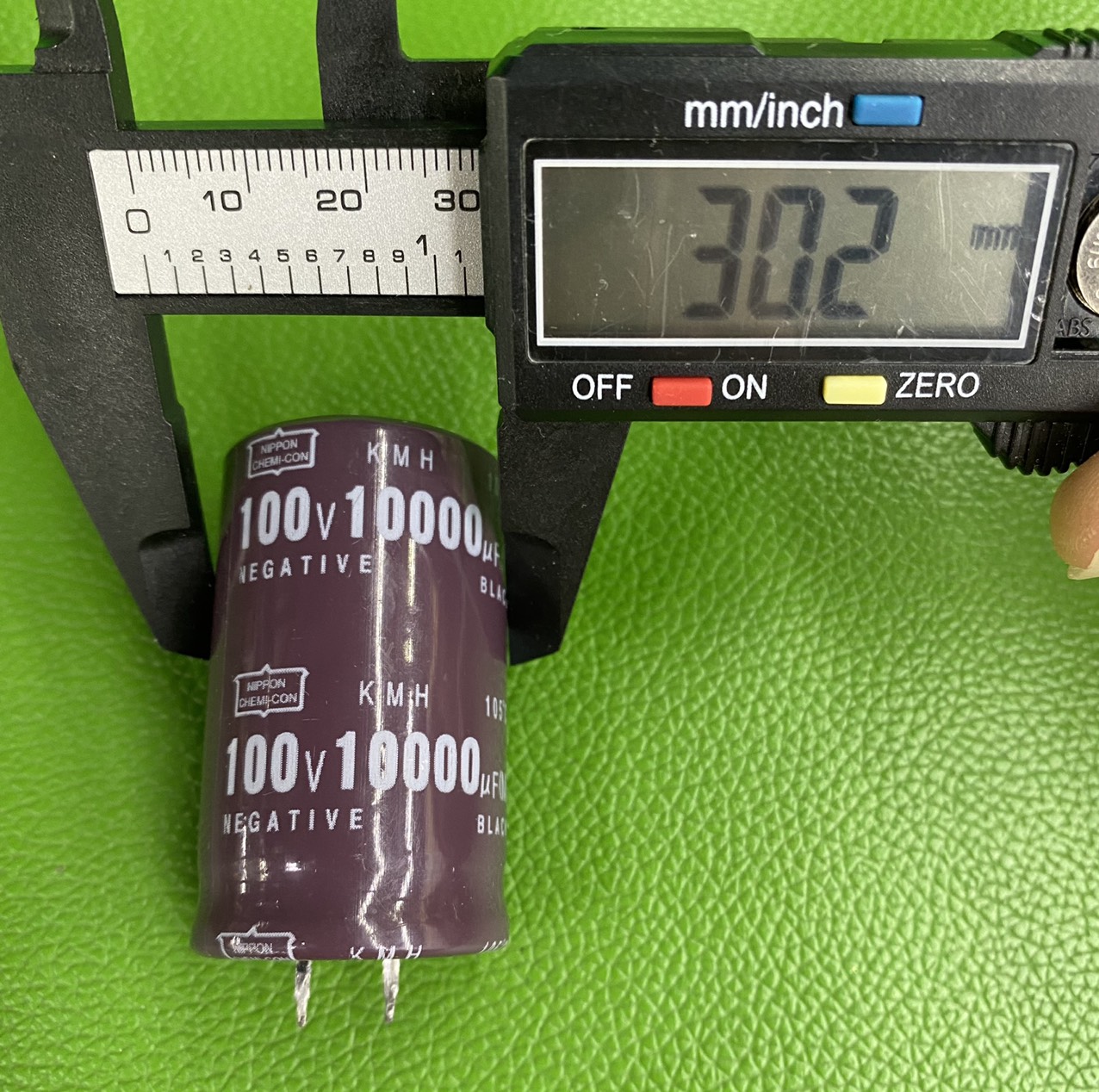 Tụ lộc nguồn tụ hóa 1000uF 250V