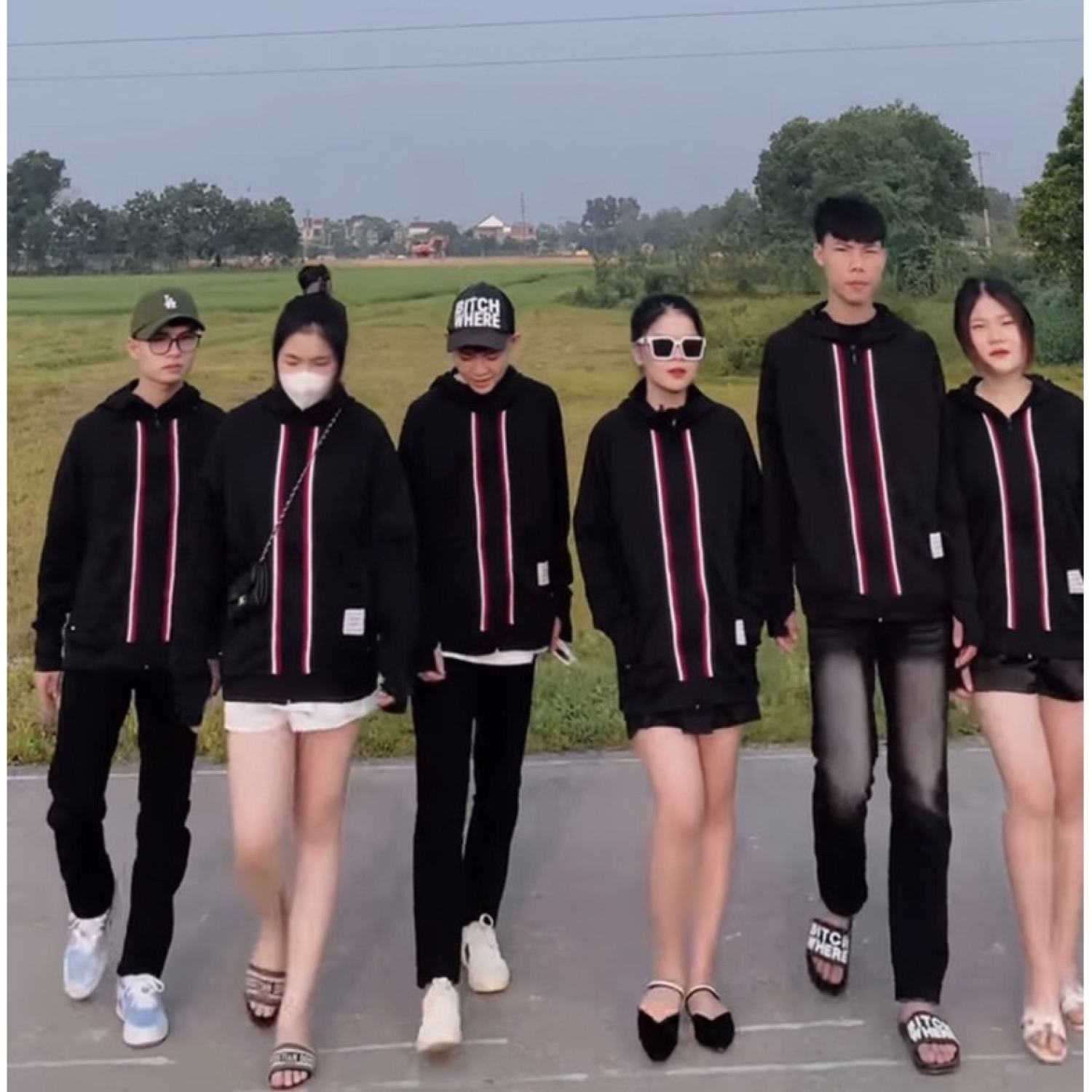 Áo khoác chống nắng khoá mũ 2 sọc mikenco