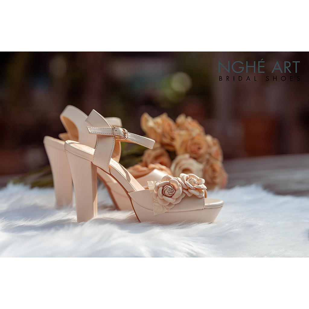 Giày cưới Nghé Art cao gót đính hoa lụa 283