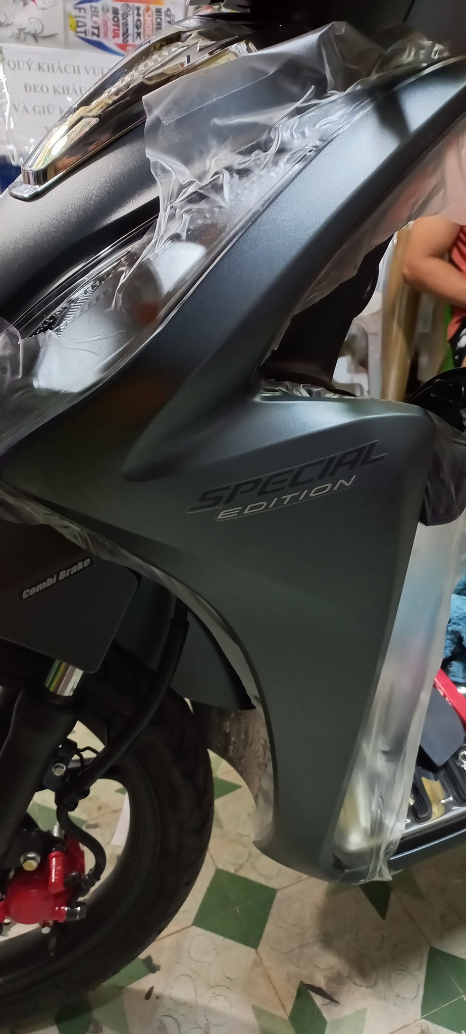 Decal mờ dán xe khổ 60cm