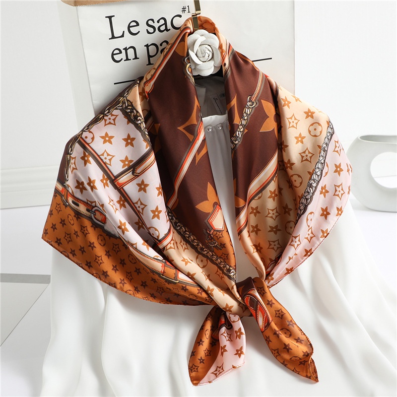 Khăn lụa vuông unisex làm áo yếm, khăn turban đa năng bandana thắt nơ thời trang đi biển nhiều mẫu - 90x90cm - Mã KL066