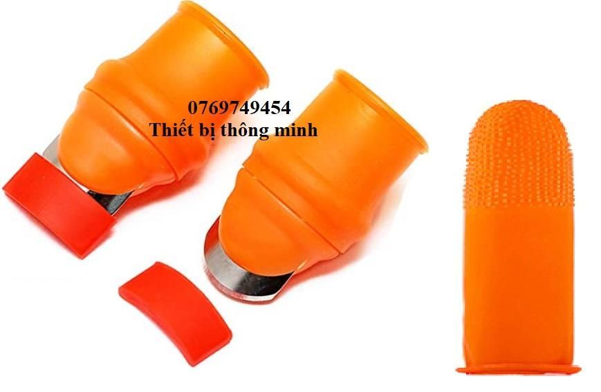 Móng tay bấm