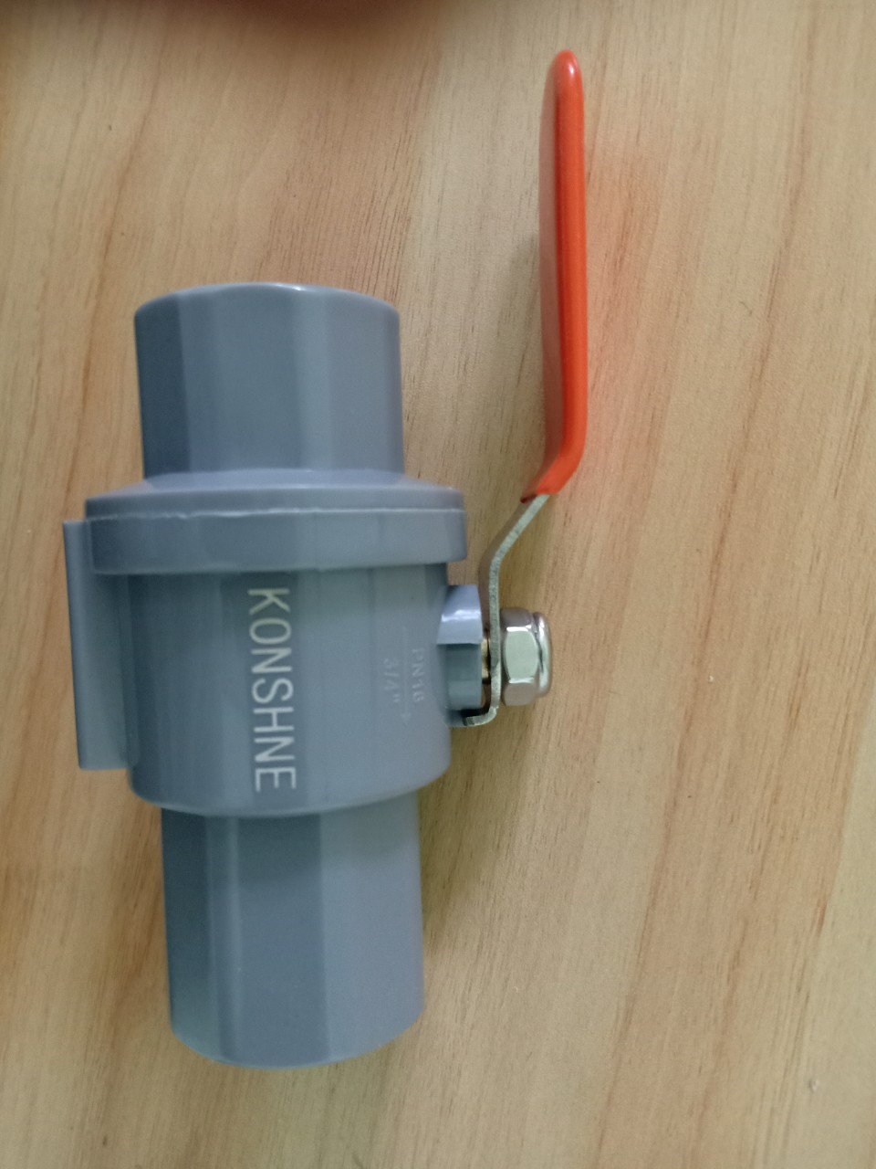 VAN KHÓA NƯỚC TAY BI INOX