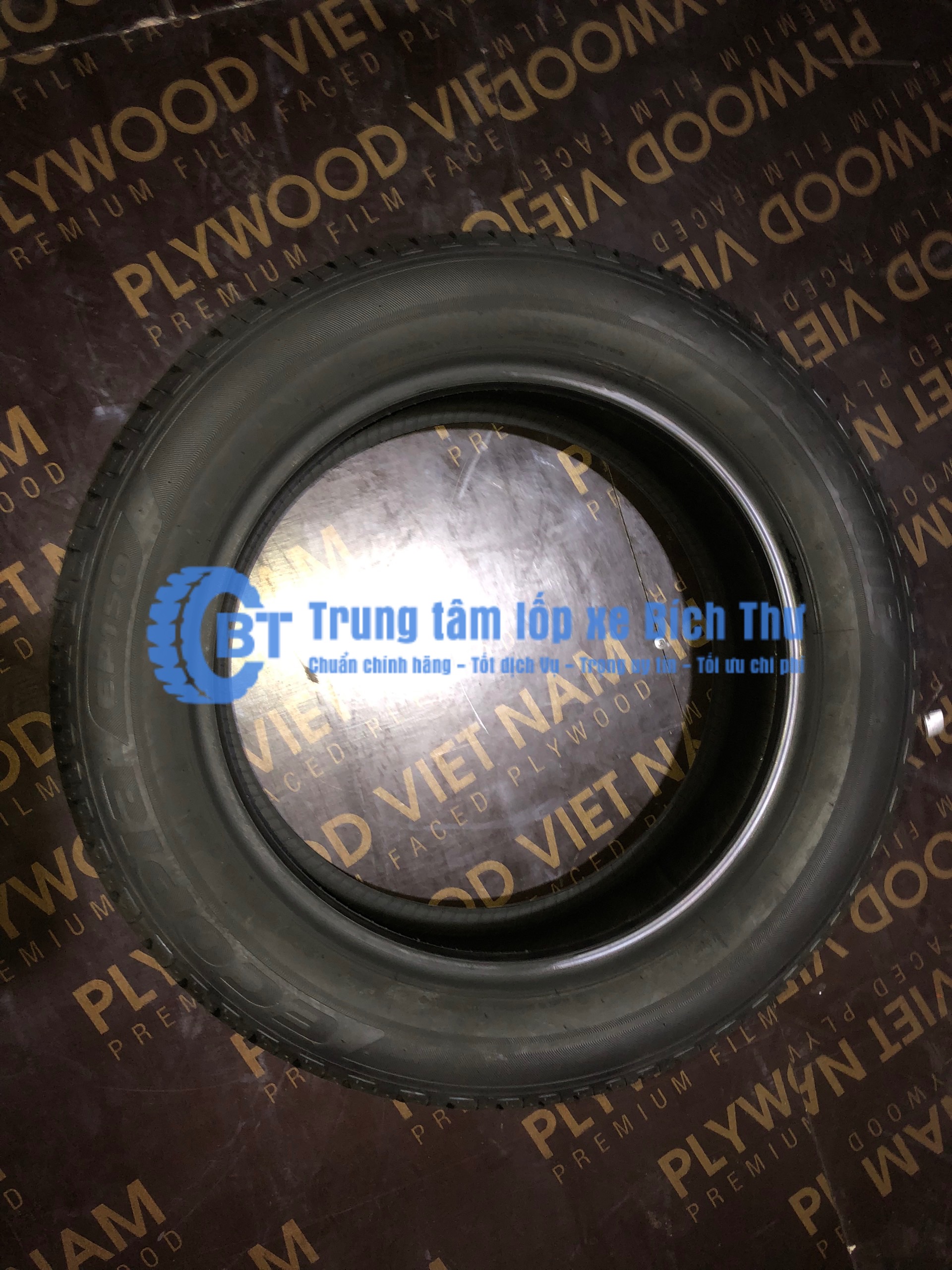 Lốp Bridgestone 205/55R16 EP150