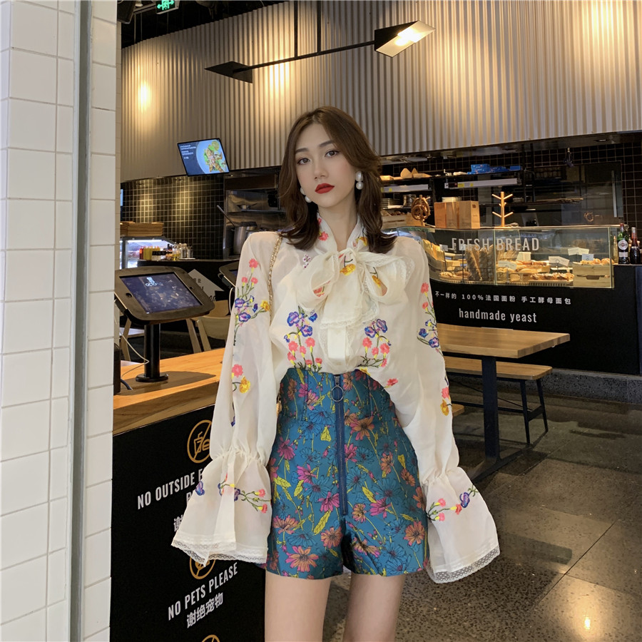 Set ulzzang sơmi + quần hoa cạp cao (ảnh thật)