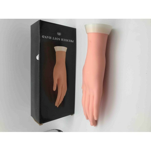 [HCM]bàn tay giả silicon học làm móng nail
