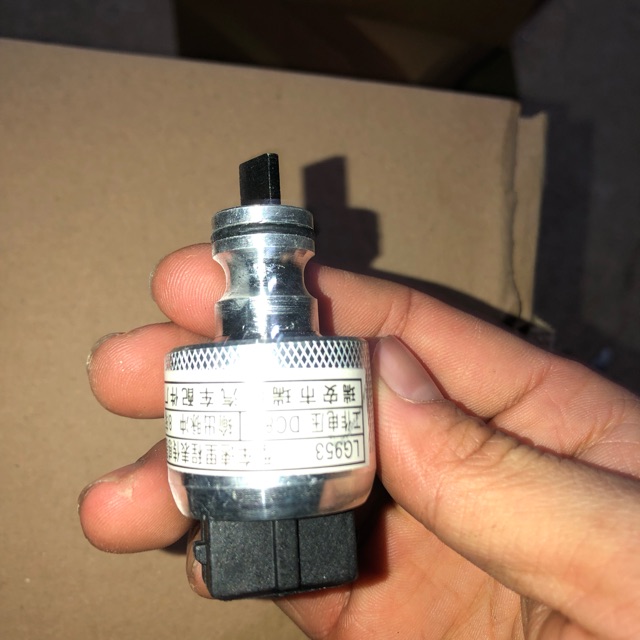 Sản phẩm gia đình làm: phutungthaythe🔧| núm báo tốc dộ chân dẹp ô tô