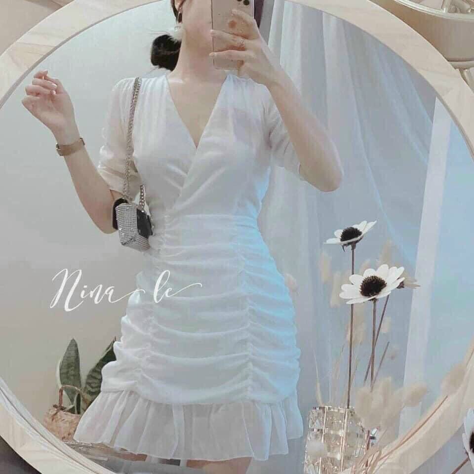 Đầm cồ v trắng nhún chân bèo