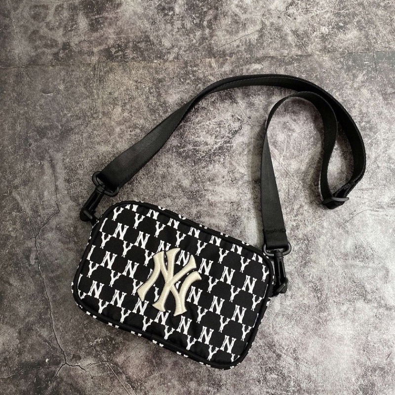 Túi Đeo Chéo MLB NY Cross Bag Monogram Mini Nam Nữ