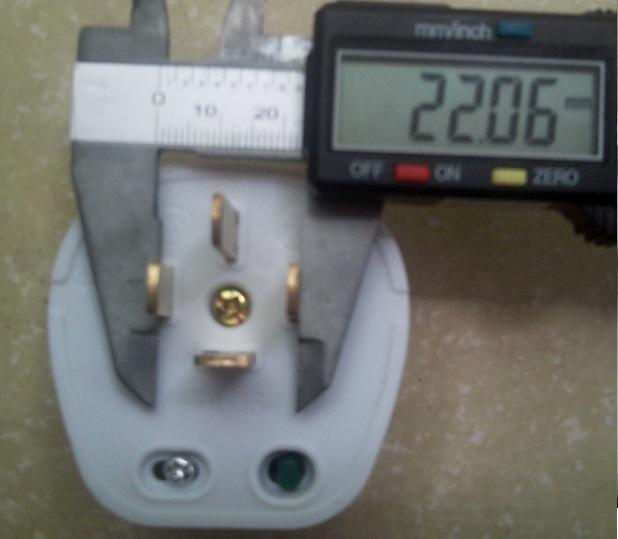 Phích cắm T4-16 3 pha 4 chân dẹt  16A 440V