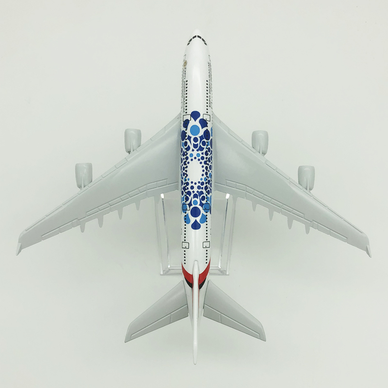 Mô hình máy bay Emirates expro 16cm + đế trưng bày