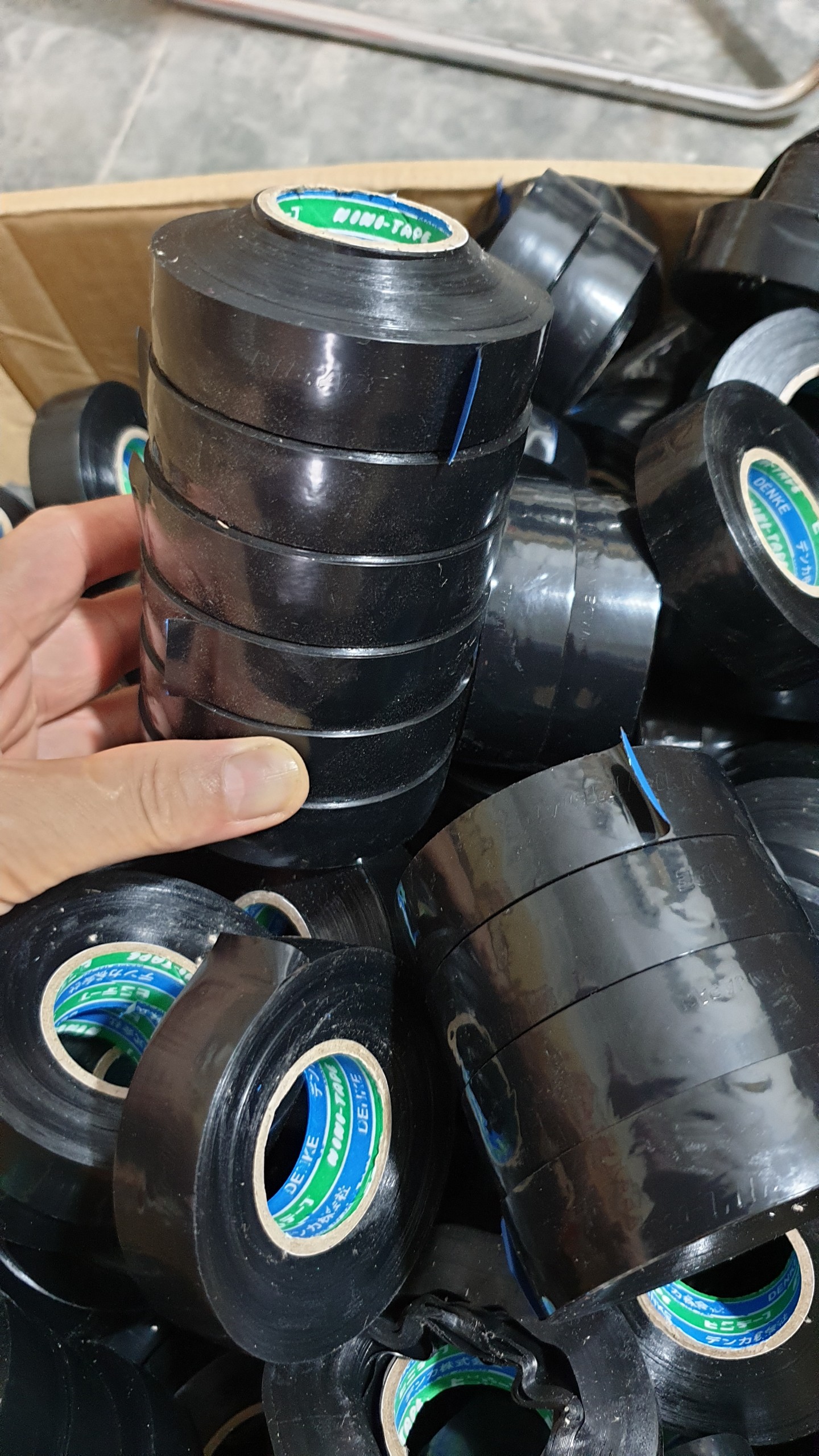 1KG BĂNG DÍNH CÁCH ĐIỆN DENKE ( MADE IN JAPAN )