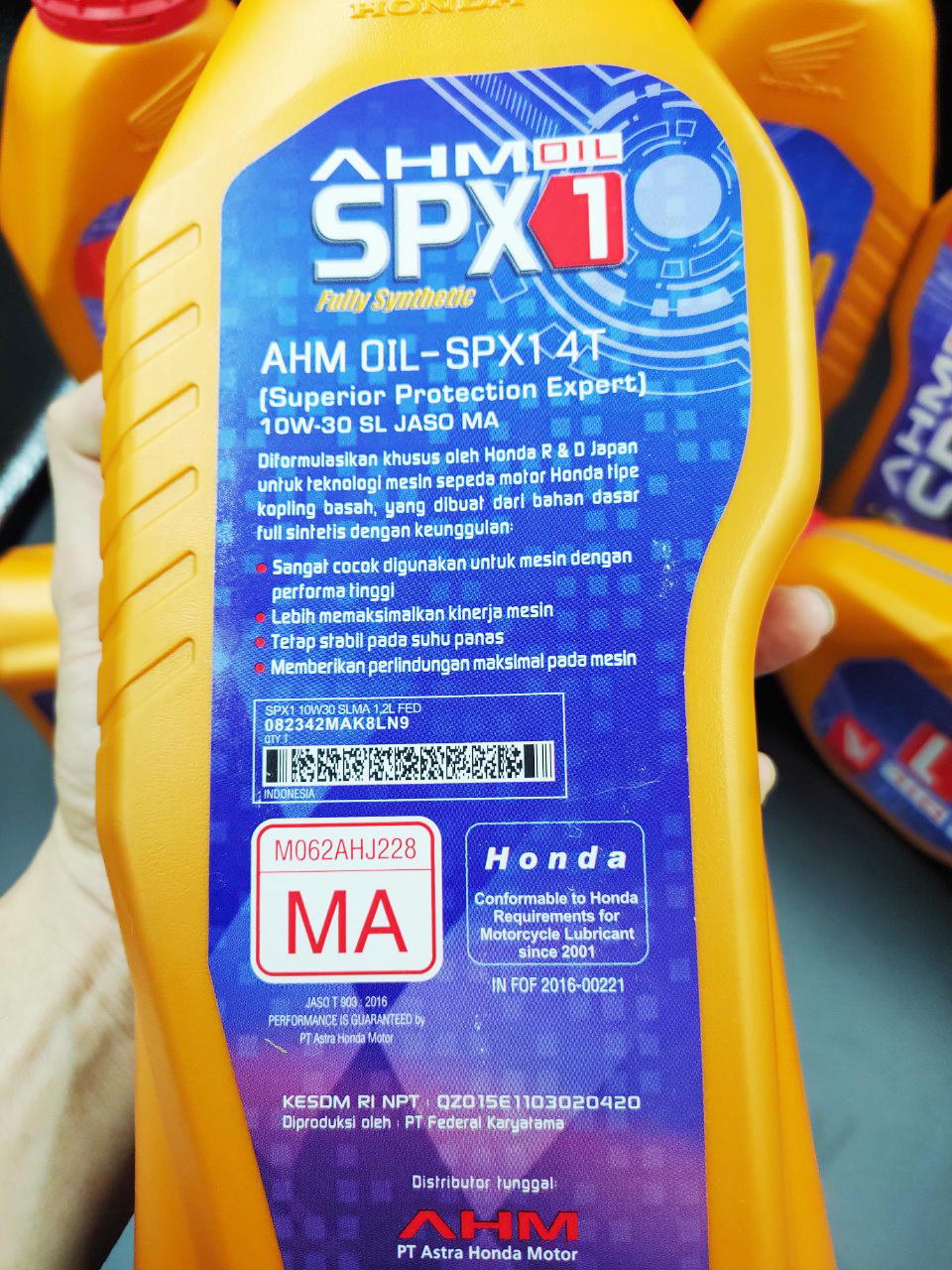 Combo Nhớt AHM Spx1 và Xịt Sên AHM (Chuyên cho Winner)