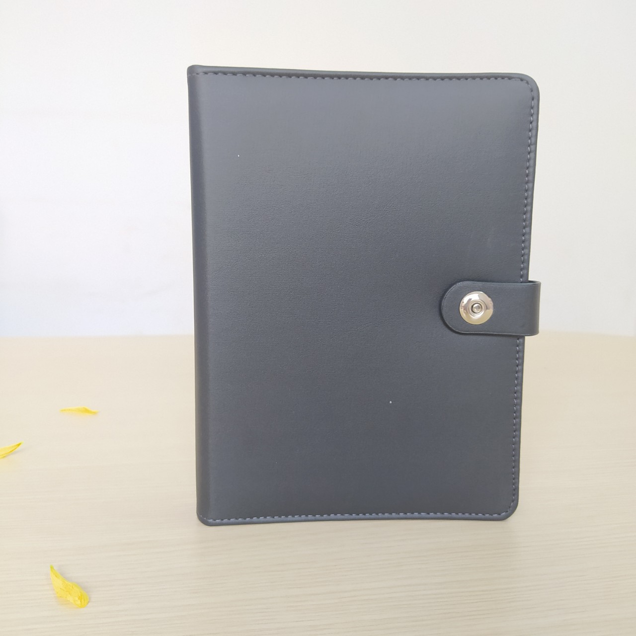 Sổ bìa da gáy còng A5 MC 613(160 trang)