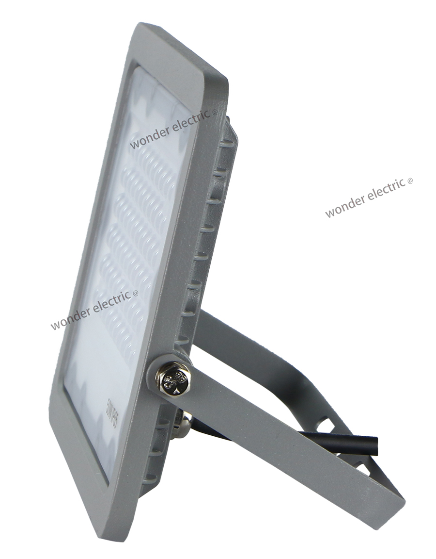 [HCM]Đèn Pha LED 50W Thấu Kính