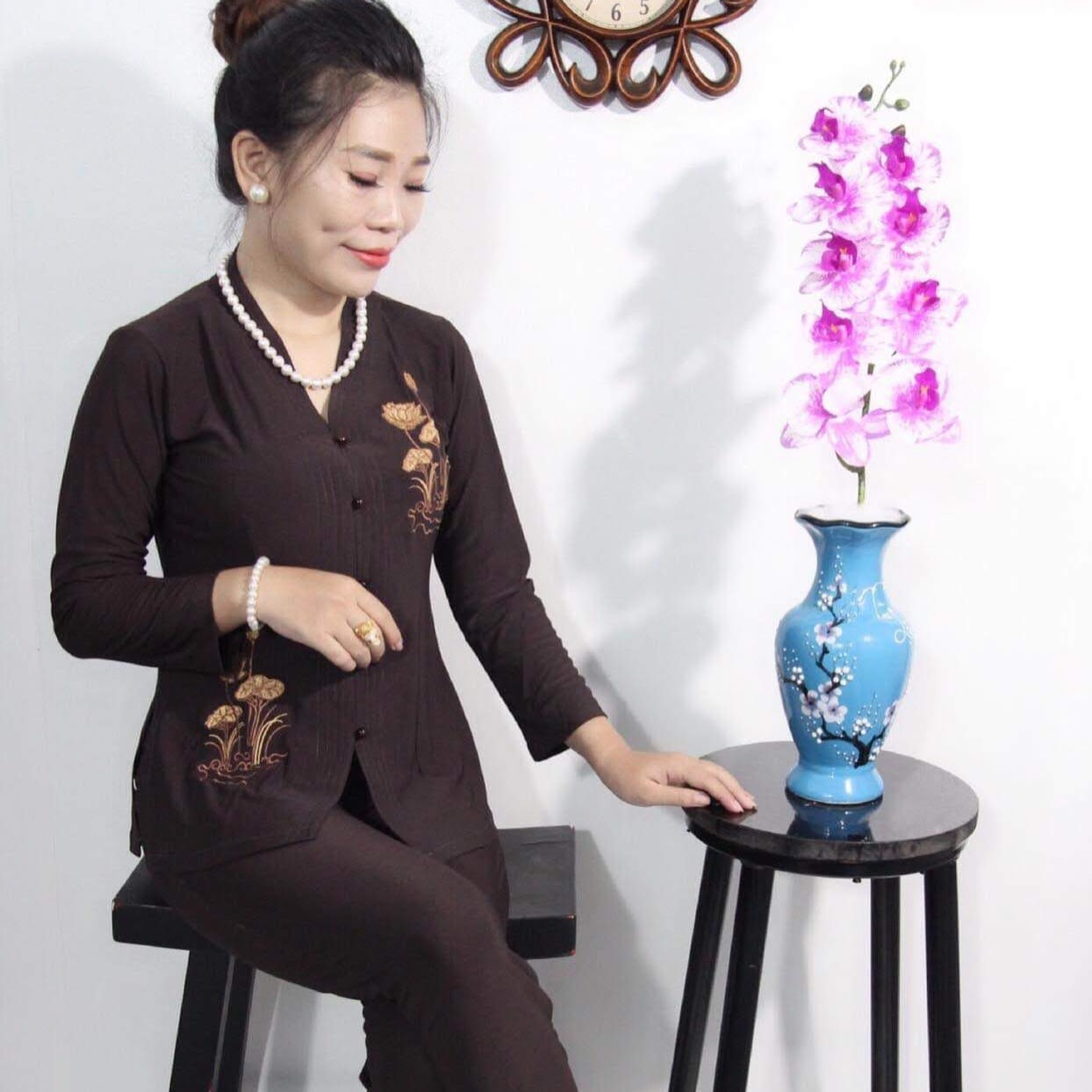 Đồ lam đi chùa, đồ phật tử nữ mẫu Thun Bà lai