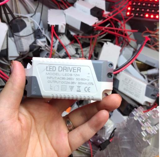 Chấn lưu đèn Led (DC 24-36V công suất 8-12W)