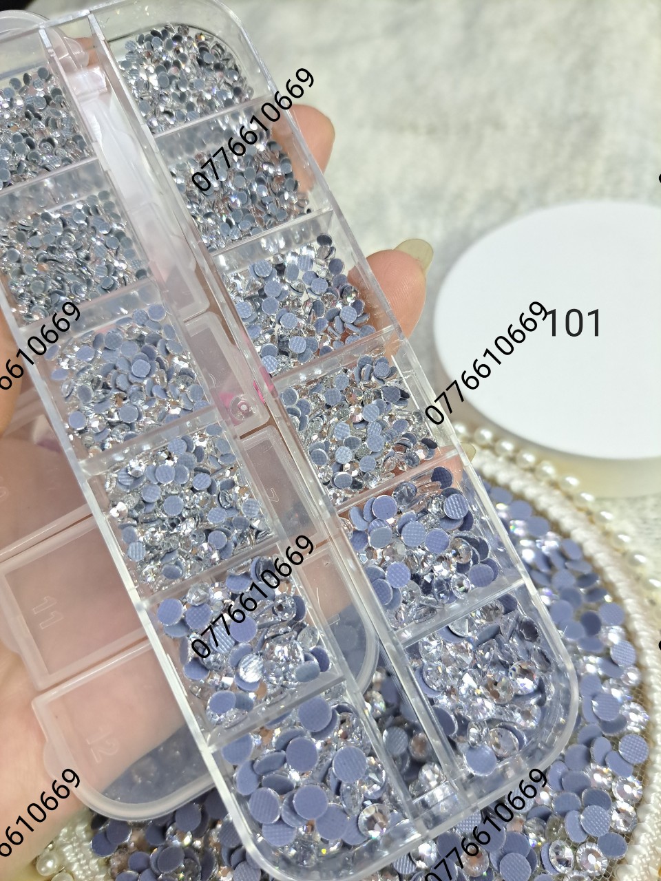 ĐÁ CHÂN LƯỚI CAO CẤP - ĐÁ KHAY 1440 VIÊN -ĐÁ ĐÍNH MÓNG