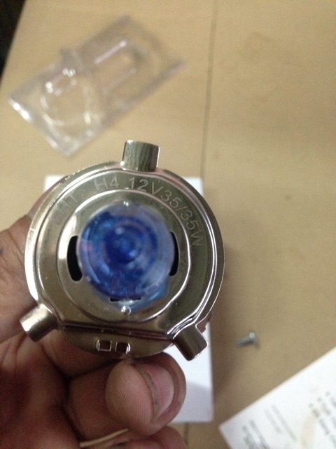 Bóng pha siêu sáng Halogen 3 chân H4