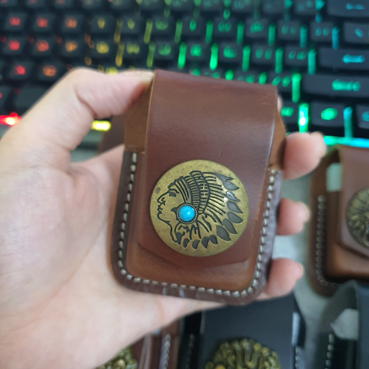 ( Loại Xịn ) Bao Da Đựng Bật Lửa Zippo Có Thể Đeo Thắt Lưng ( Có Nút Đồng Nổi)