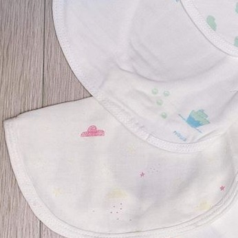 Yếm Xô Nous Mềm Mại Ểm Ái Đảm Bảo An Toàn Cho Làn Da Nhạy Cảm Của Bé. - Sukem Shop