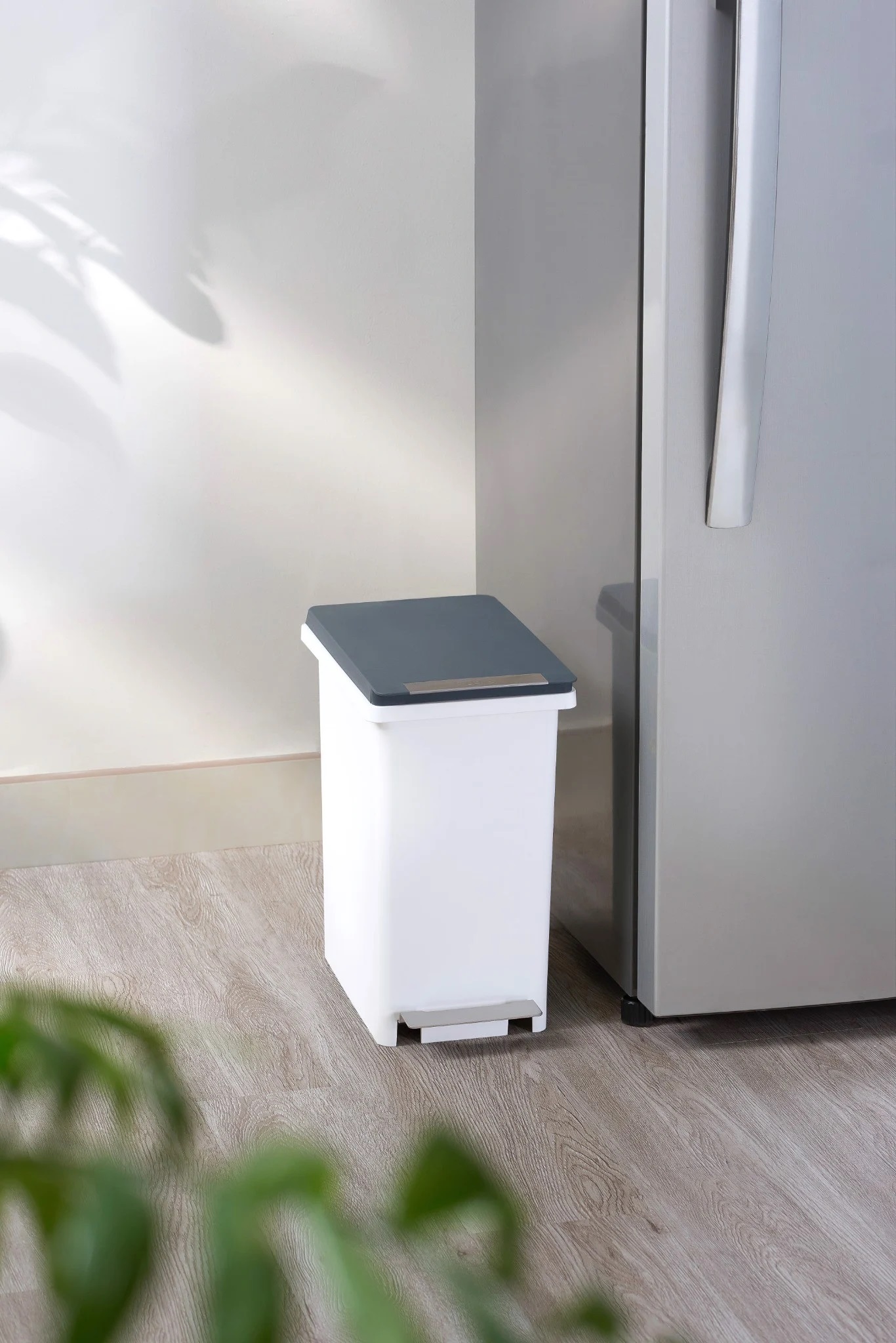 Thùng Rác Fitis Compact Trắng Xám 10 Lít