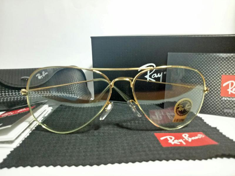 Giá bán MẮT KÍNH RAYBAN ĐỔI MÀU KHI RA NẮNG