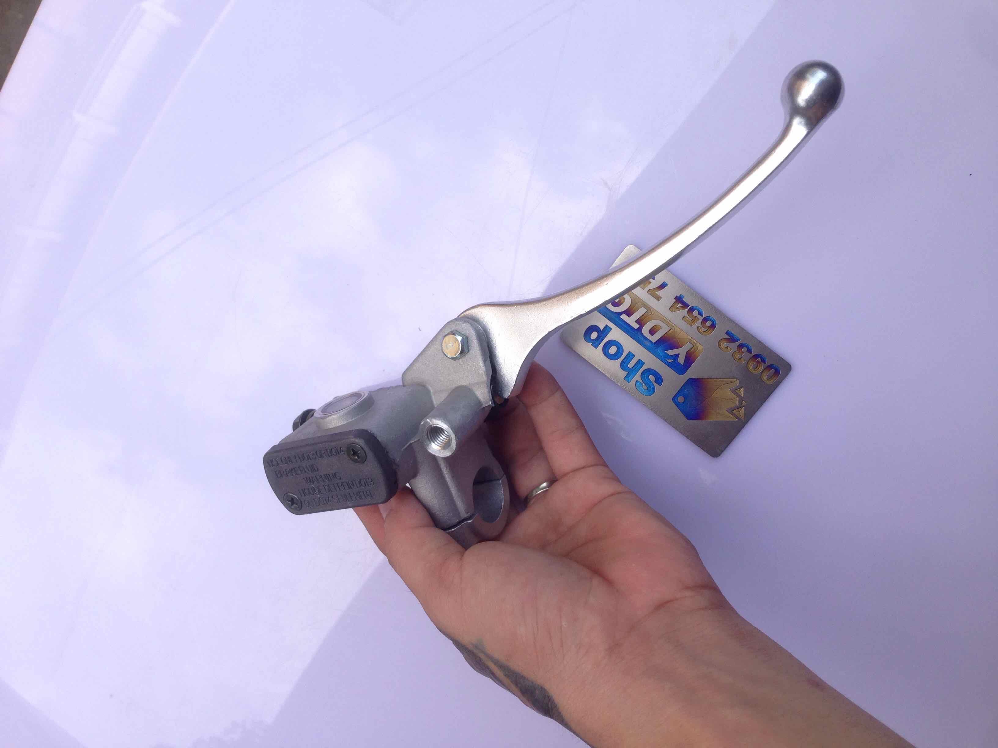 Tay Thắng Dầu Xe Máy - 0865