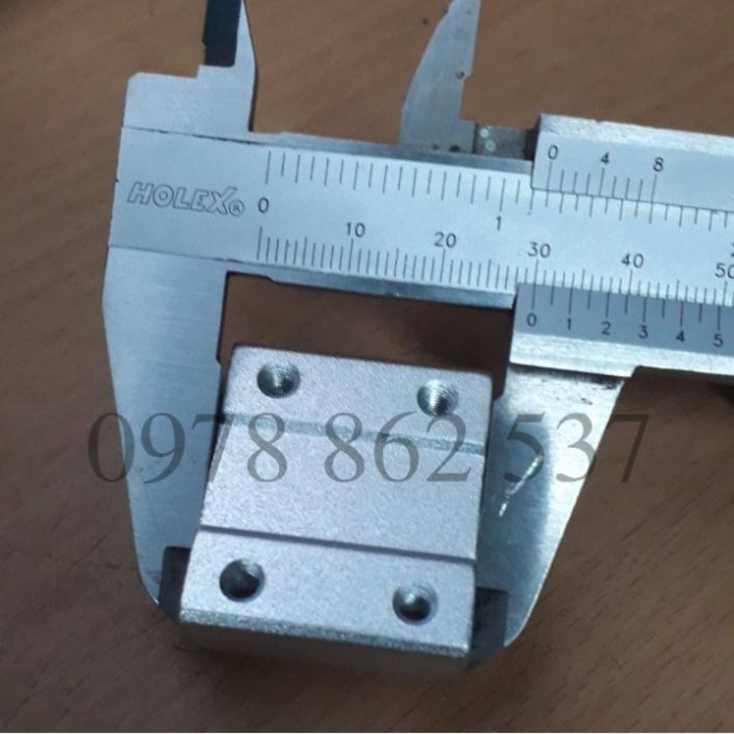 Con trượt tròn kín SCS8UU