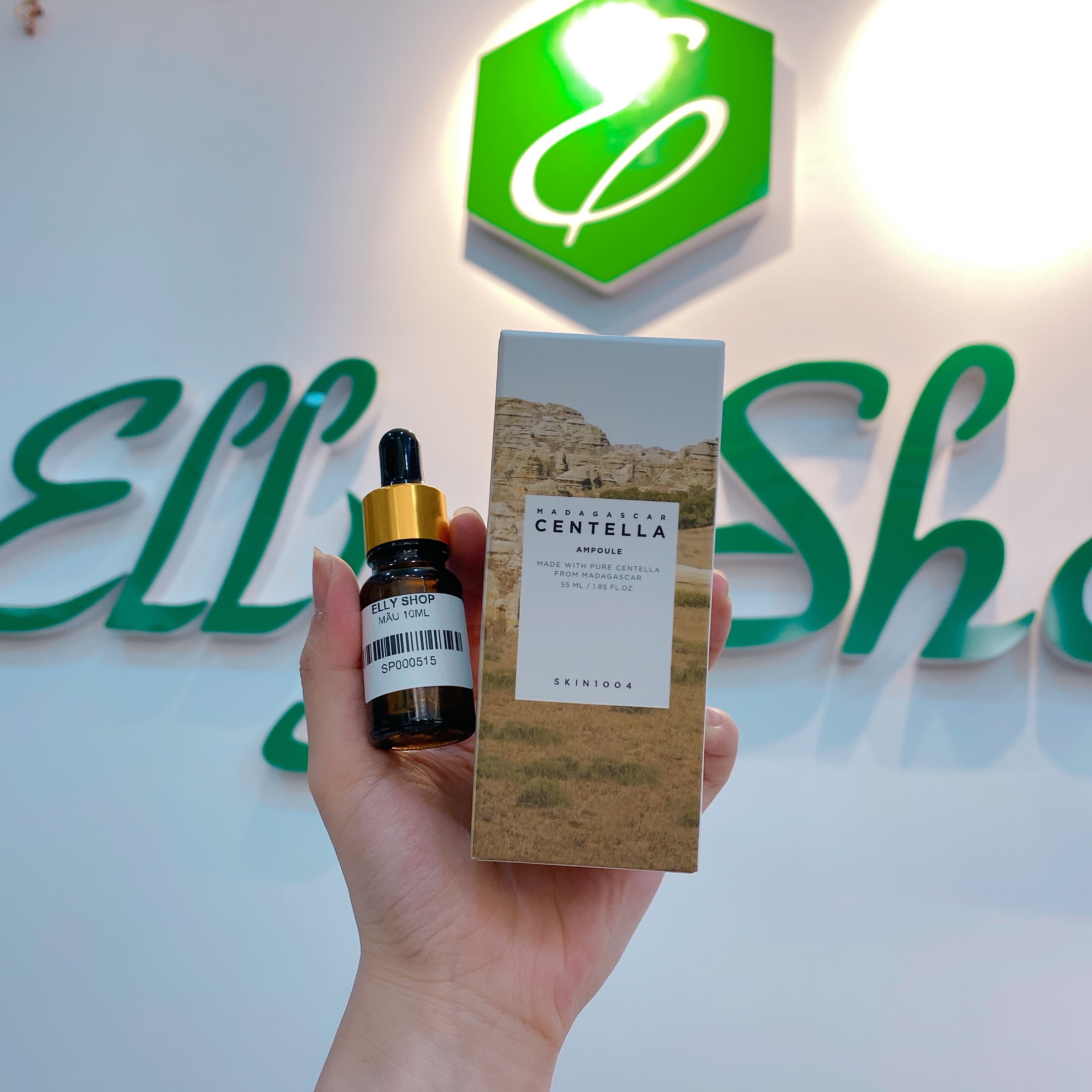 Tinh chất rau má Skin1004 Madagascar Centella Ampoule - 55ml