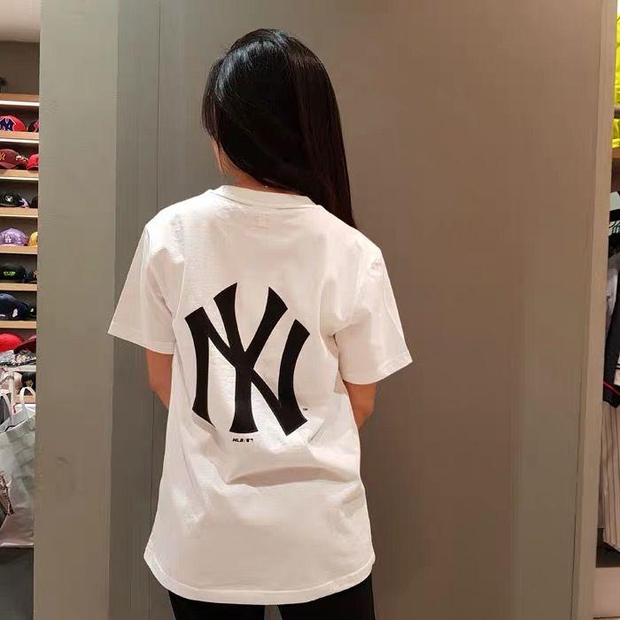 Áo Thun Nam Nữ Hot Trend 2019