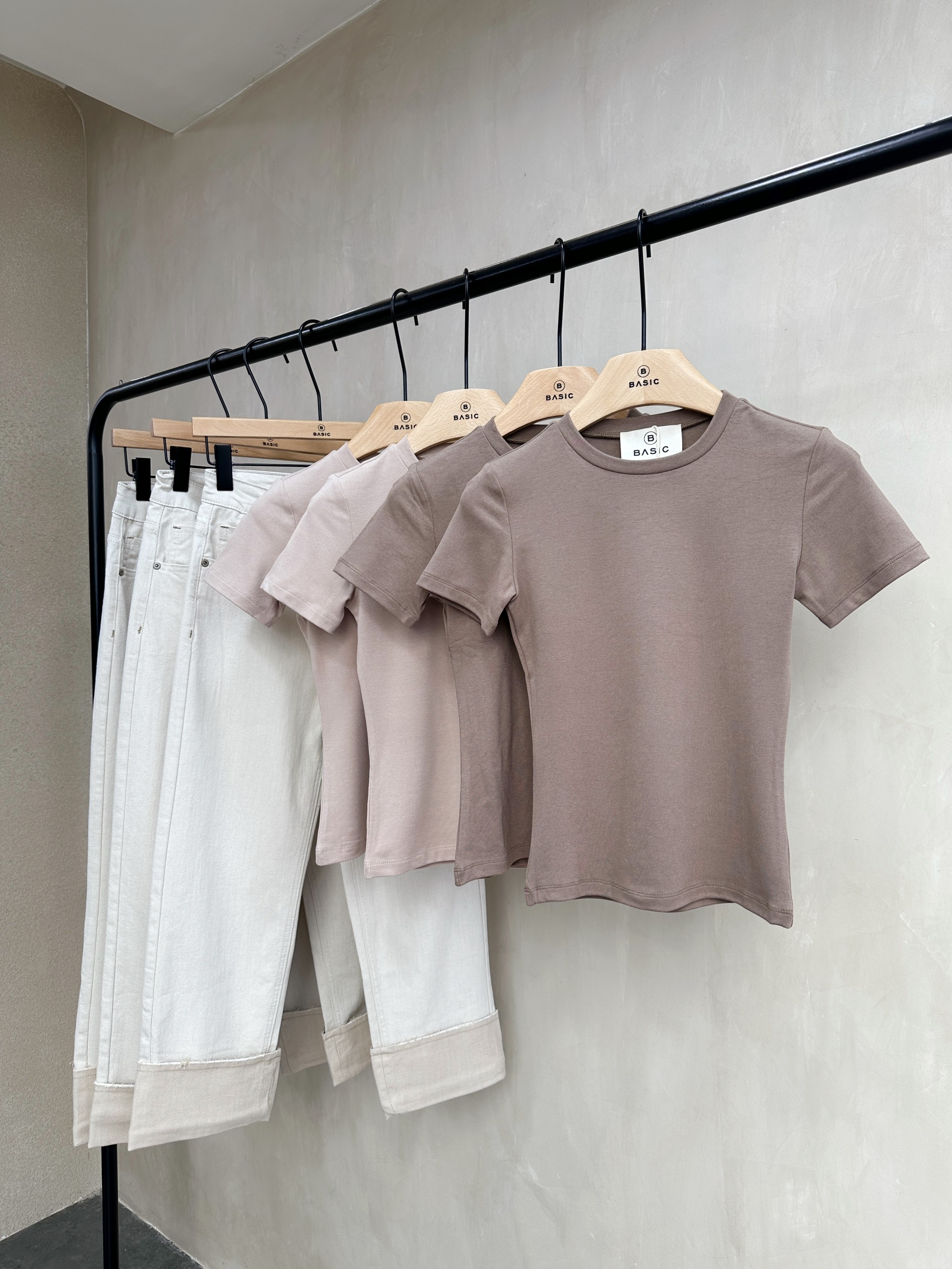 Áo thun tay ngắn trơn BASIC BERY TOP