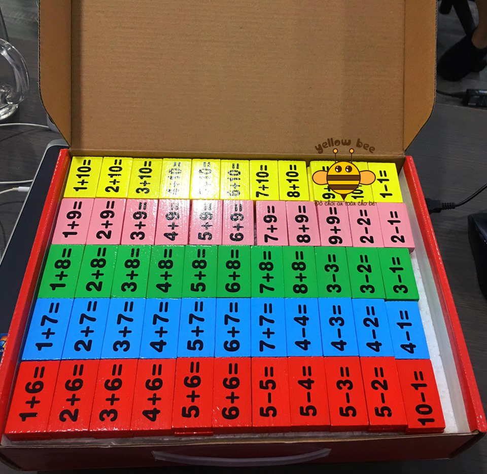 Học toán Domino kèm que tính