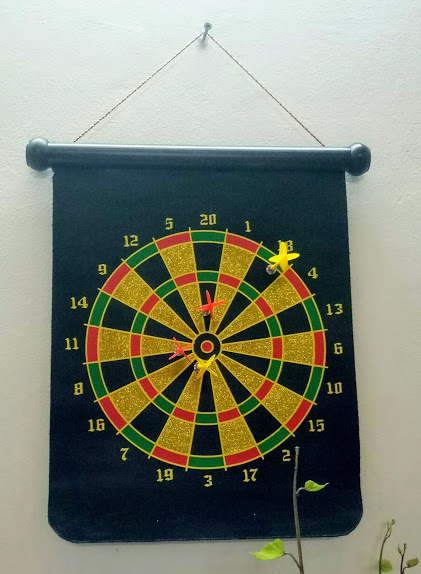 Đồ chơi phóng phi tiêu nam châm 580B giảm stress