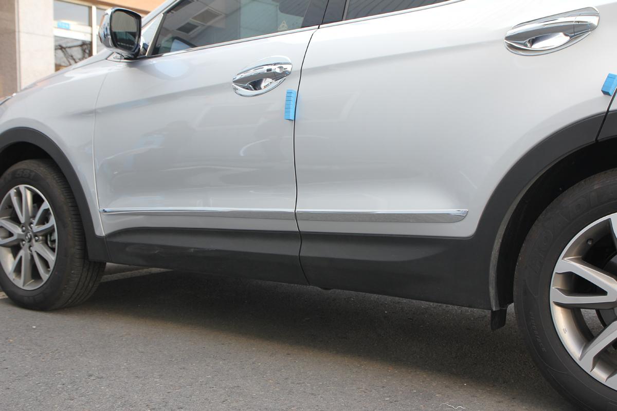 Nẹp sườn hông xe Hyundai Santafe 2013-2018