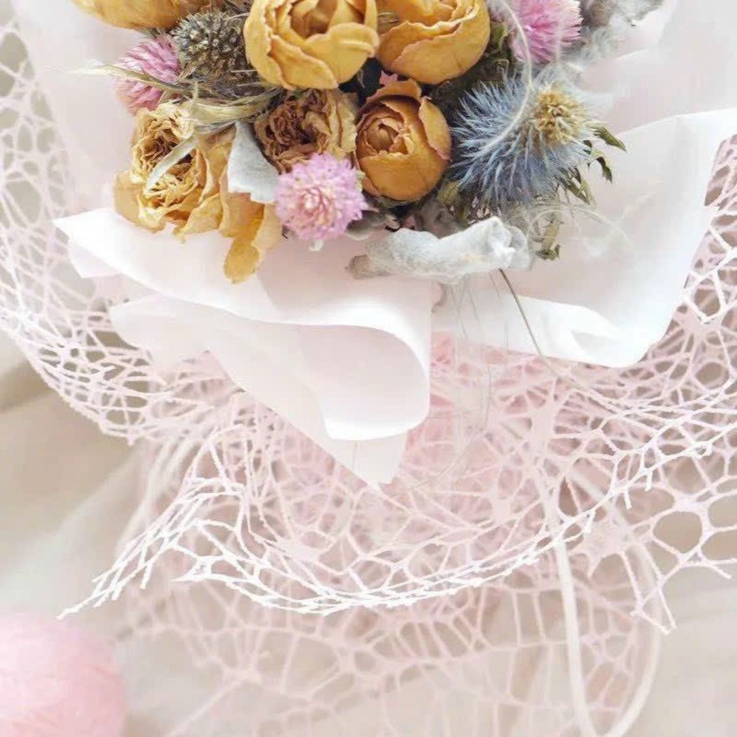 LƯỚI NHỆN ,dùng bó hoa.