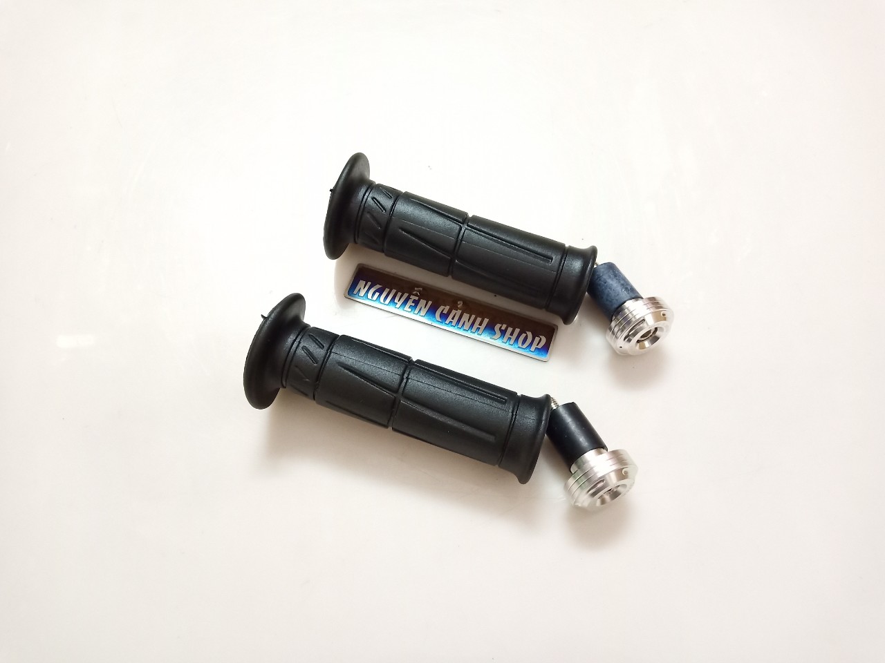 bao tay ariete gù takegawa 2 món