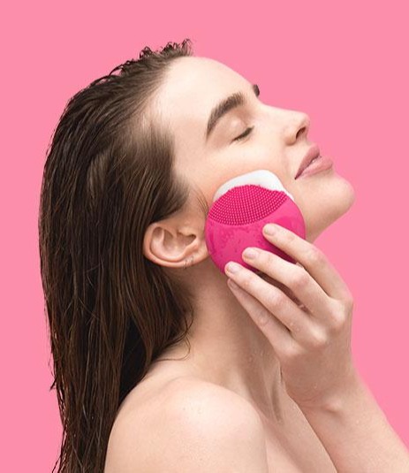 Máy Rửa Mặt Silicon Có Nút Bịt Lỗ Sạc Chống Nước (Kèm Dây Sạc)