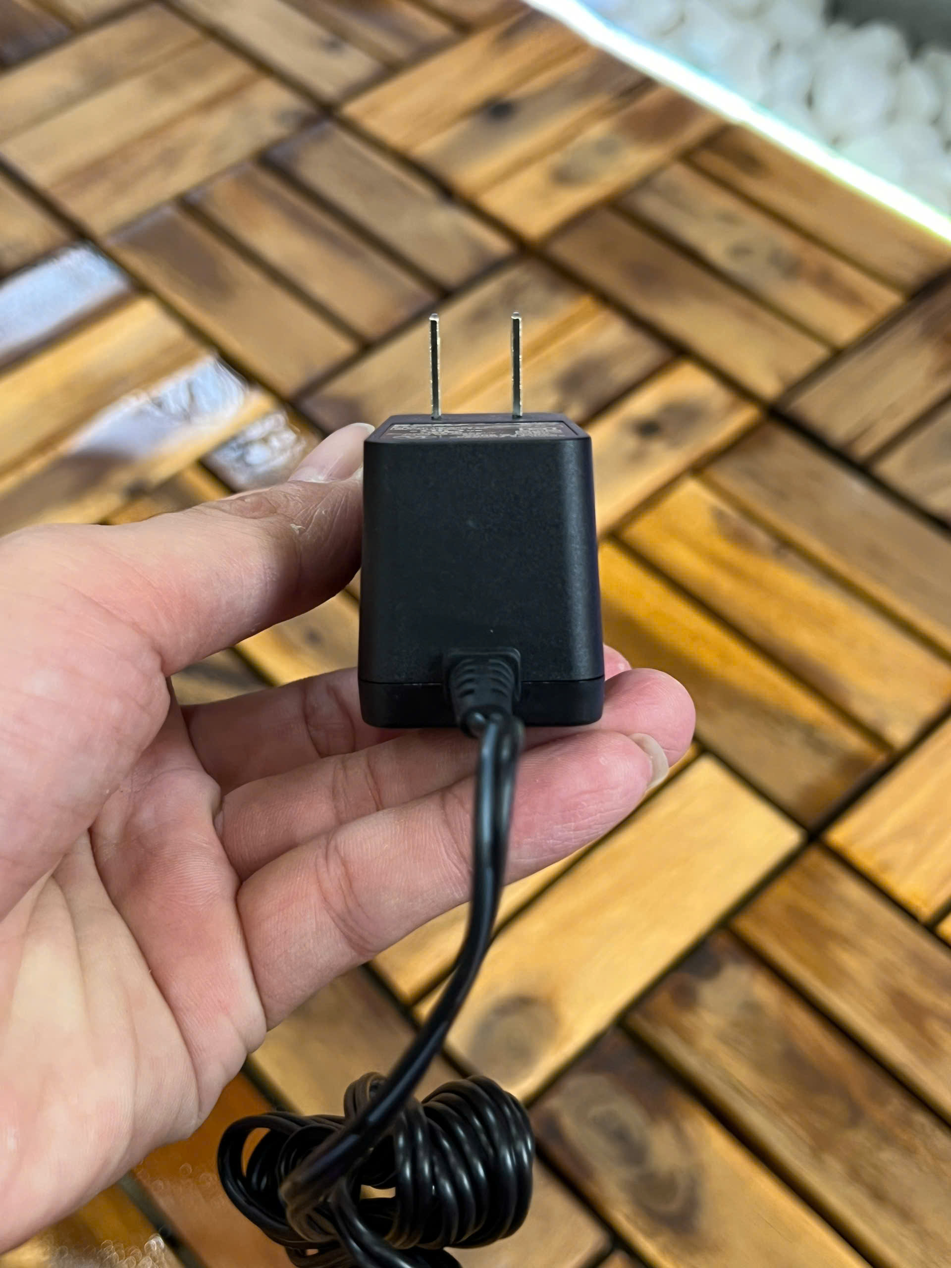 Sạc loa sony XB40